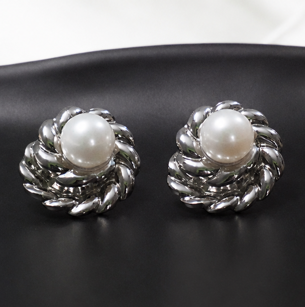 Pearl Twirl Vintage Stud Earrings
