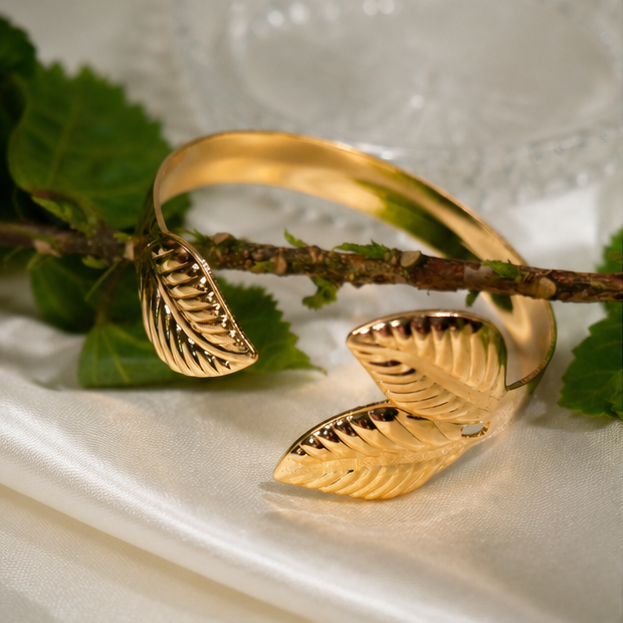 Sunehri Bel Hand Cuff