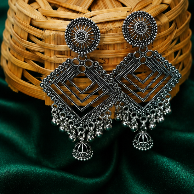 Chand Taar Jhumki Earrings