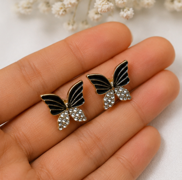 Raat Ki Titli Studs