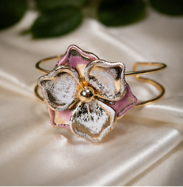 Gulabi Phool Hand Cuff
