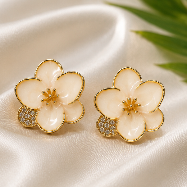 Daisy Glow Fairy Earrings