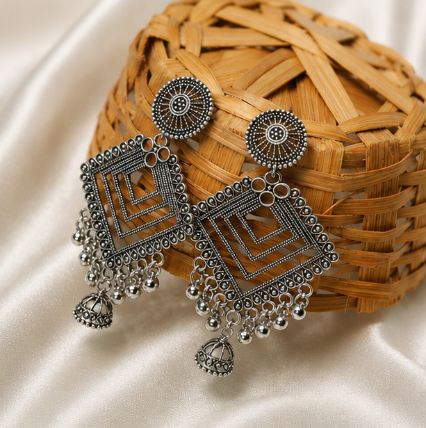 Chand Taar Jhumki Earrings