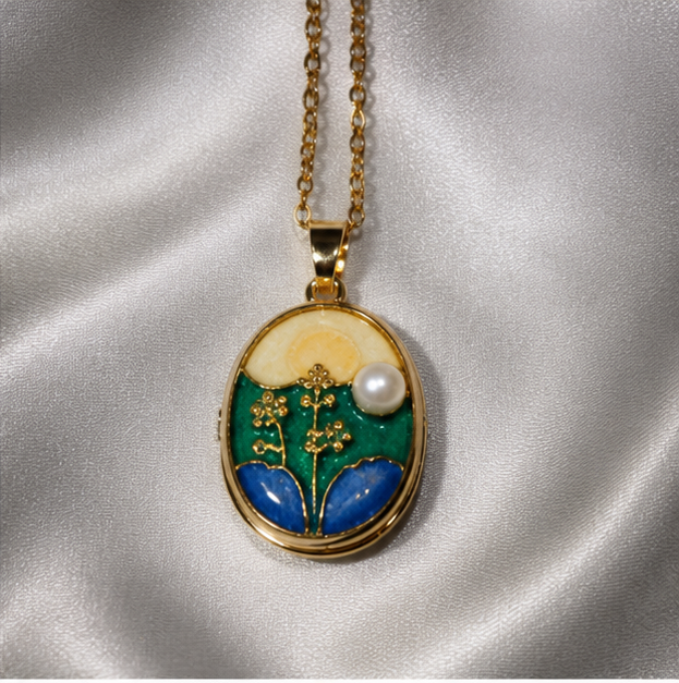 Verdant Pearl Pendant Necklace