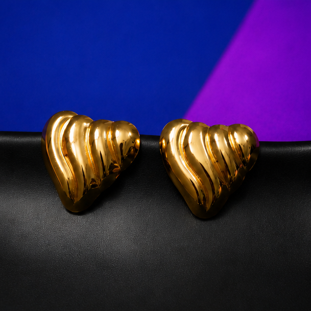 Power Chic - Golden Heartwave Stud Earrings