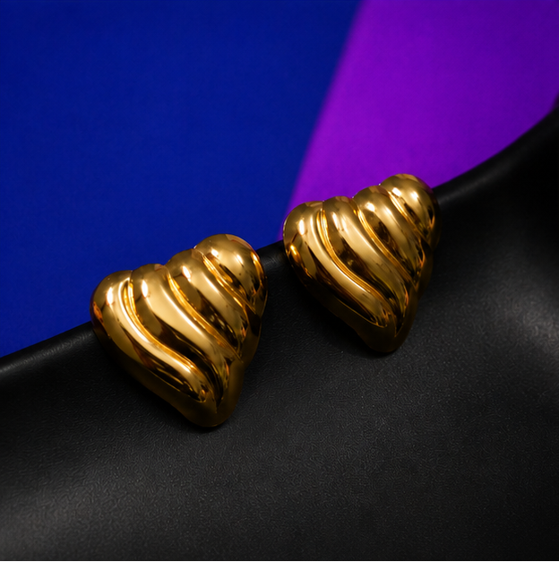 Power Chic - Golden Heartwave Stud Earrings