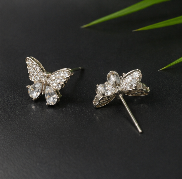 Titli Boond Studs