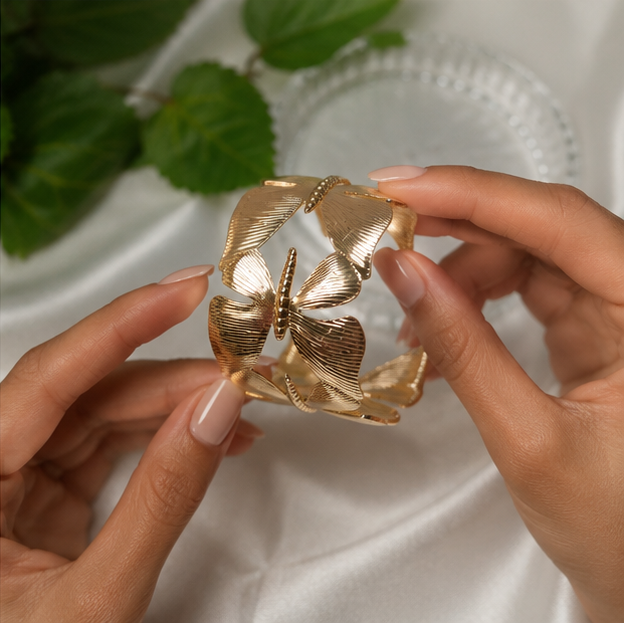 Sunehri Titli Hand Cuff
