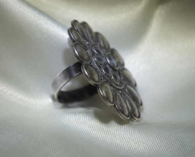 Surmai Surajmukhi Ring